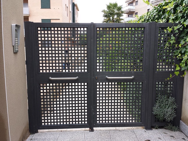 Перфорированная калитка