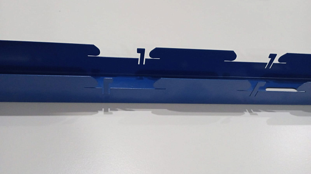 Стрингер для реечного потолка